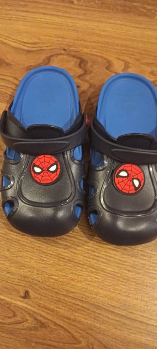 Sandalias Spiderman niño azul
