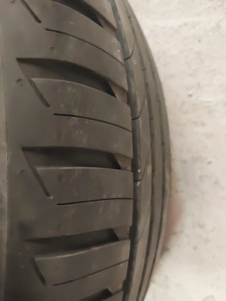 225 45 R18 95Y