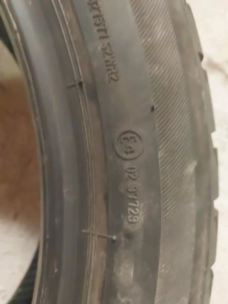 225 45 R18 95Y