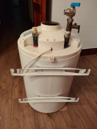 Termo de agua Edesa 30 litros