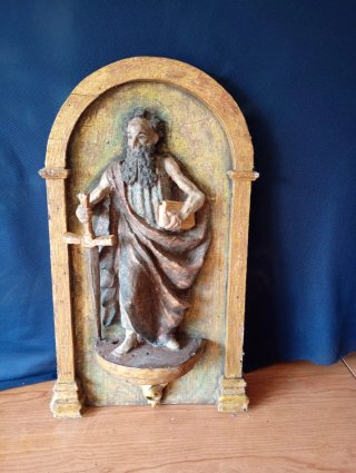 Talla de madera relieve figura religiosa