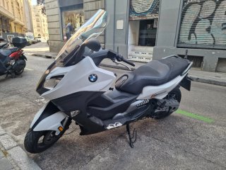 BMW C650 Sport Maxi Scooter Negra y Blanca