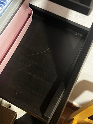 Estantería madera negra