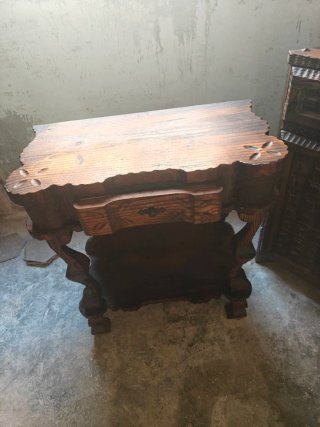 Mueble de esquina y mesa auxiliar madera