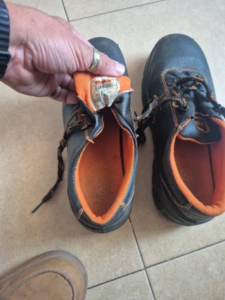 Zapatos  de seguridad piel  negros SP1  y naranja