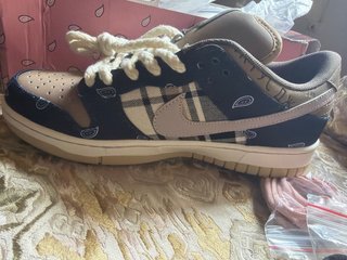 Nike sb low travis scott