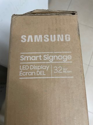 Monitor Samsung QM32C