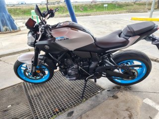 Yamaha MT-07 Naked Azul/Plata Manual