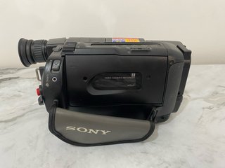 Sony HandyCam Video 8 XR