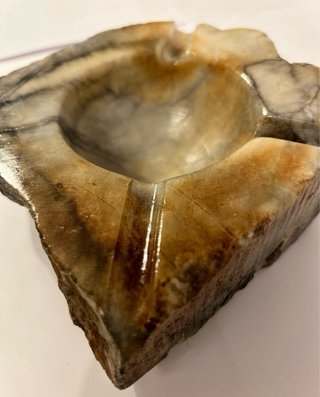 Cenicero antiguo de mármol natural