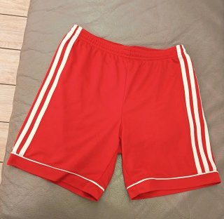 Pantaloncino Adidas rosso con strisce bianche