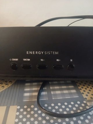 Barra de sonido negra