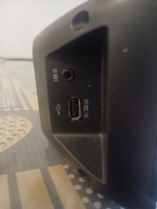 Barra de sonido negra