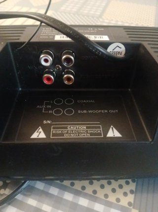 Barra de sonido negra
