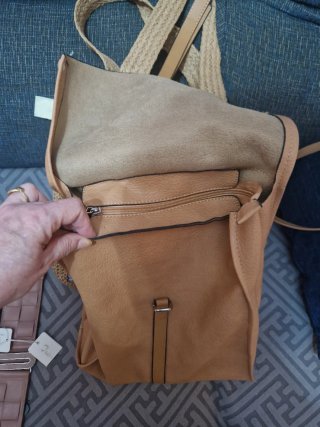 Mochila y bolso de piel sintética