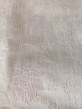 Tovaglia bianca con 5 tovaglioli