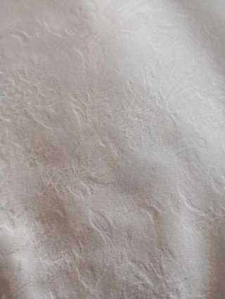Tovaglia bianca con 5 tovaglioli