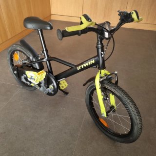 Bicicleta Infantil Btwin Negra y Verde