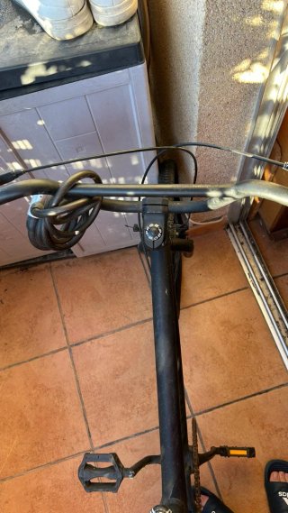 Bicicleta BMX negra