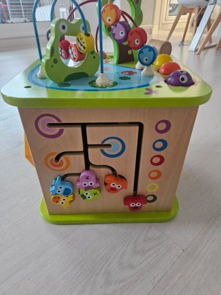 Cubo actividades grande de madera Hape
