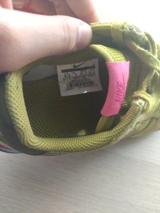 Zapatillas Nike Mujer amarillo y Rosa