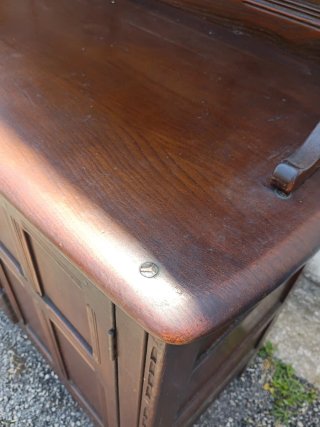 Alacena/Aparador Ercol madera olmo. Original sello