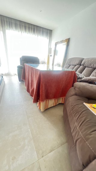 Mesa camilla con cristal y tela