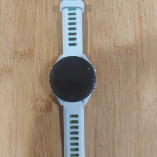 Reloj Garmin Forerunner 265S AMOLED Blanco