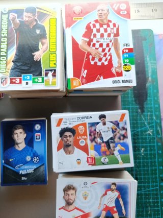 Lote 1250 cromos fútbol variados
