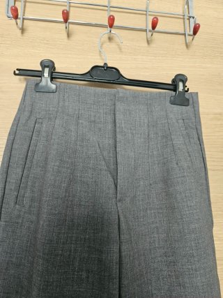 Pantalones de traje grises