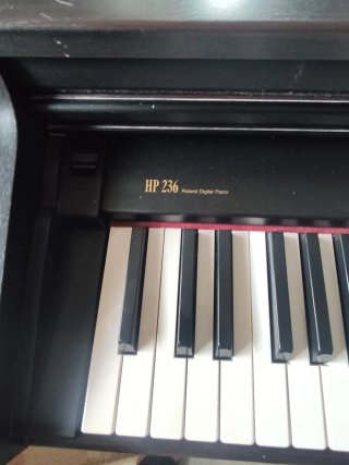Piano Digital Roland HP 236
