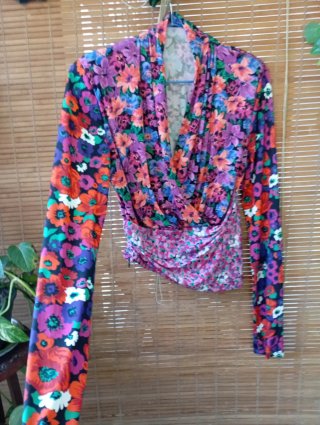 Blusa floral multicolor talla única