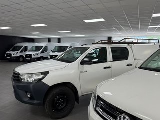 Toyota Hilux Doble Cabina 2.4 150D 4x4 GX