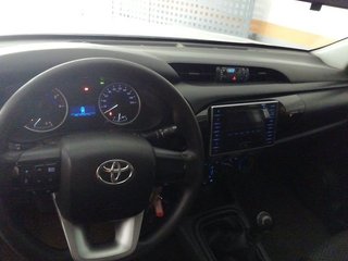 Toyota Hilux Doble Cabina 2.4 150D 4x4 GX