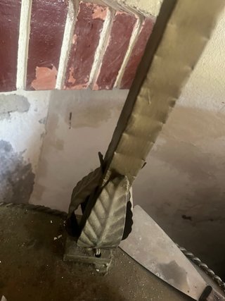 Lámpara de pie vintage dorada y blanca