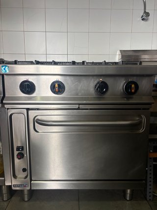 Cocina Repagas 4 fuegos + horno gas, marca REPAGAS