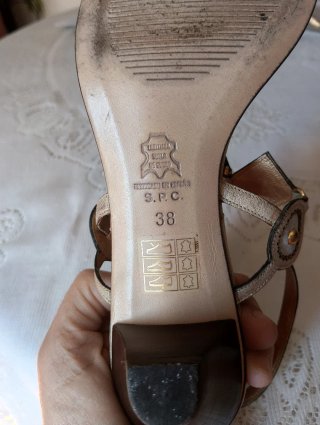 Sandalias SITGES doradas talla 38, casi sin usar