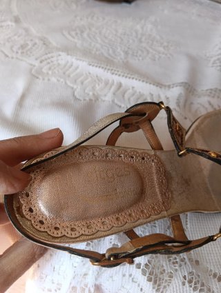Sandalias SITGES doradas talla 38, casi sin usar