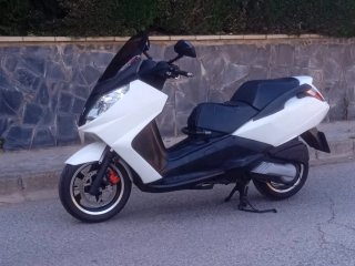 Peugeot 125 satelis año 2012