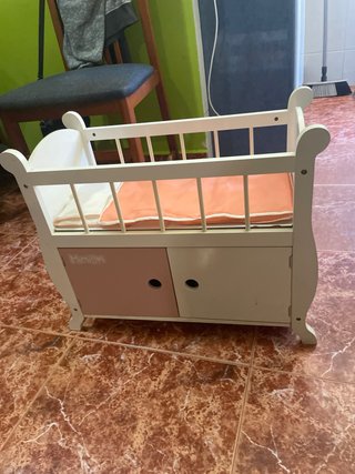 Cuna de muñecos de madera Juguettos