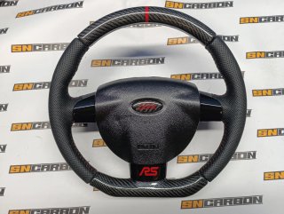 Volante Ford em carbono