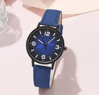Elegante reloj con correa azul