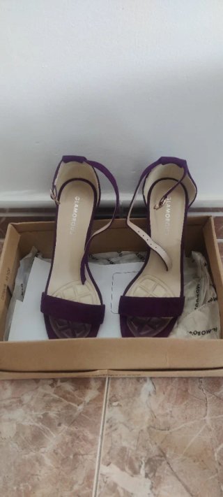 Zapatos de tacón morados
