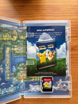 Pokémon Let's Go Pikachu + Poké Ball Plus