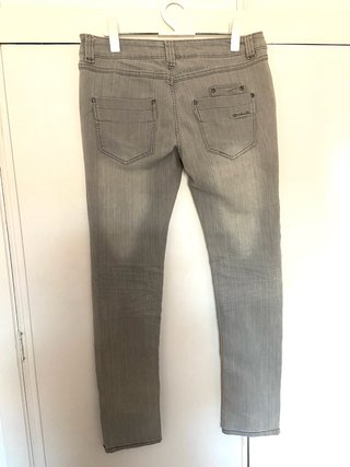 Pantalones grises mujer