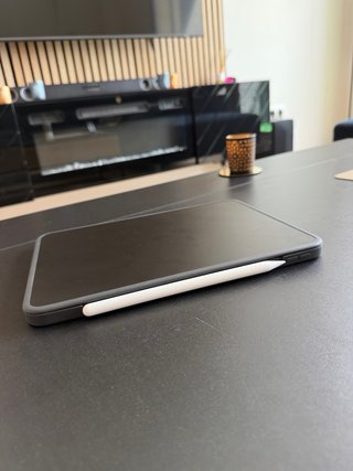 Logitech Combo Touch iPad Pro 11” M4