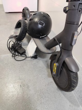 Patinete Eléctrico Xiaomi + Casco