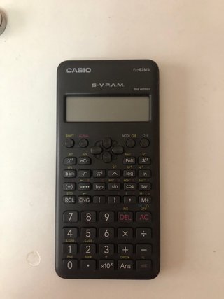 Calculadora Casio fx-82MS