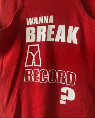 Camiseta Ibiza Year Book 2004 Roja Talla S