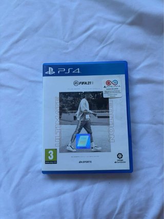 PS4 Slim 1TB + 4 juegos